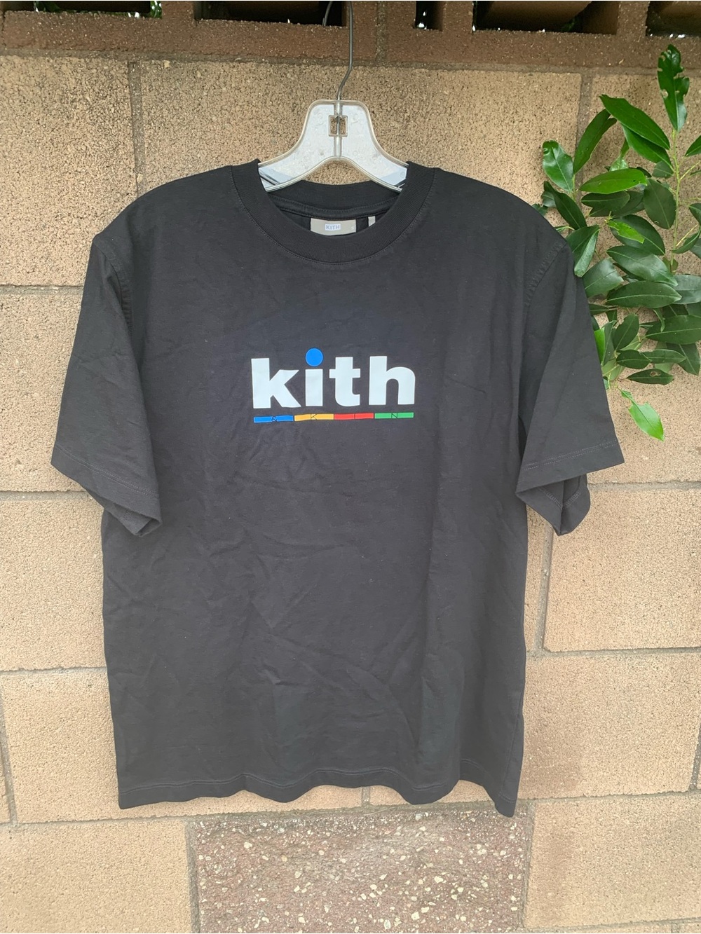 Kith & Kin Tee Shirt - size small